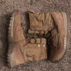 Nike Lightweight Boots for Men for Sale 