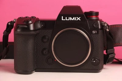 Panasonic Lumix S1 24.2MP VLOG INSTALLED Full Frame Camera Body Only 9K Shots! - image 1 of 4
