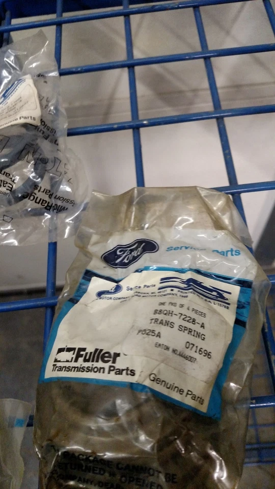 Ford B8QH-7228-A Trans Spring - Image 1 of 1