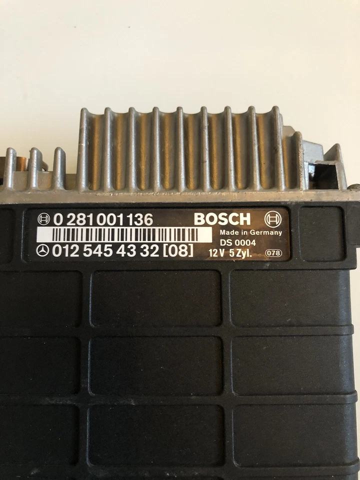 Mercedes Benz W124 E300D 2.5 Turbo ECU usado Foto 1 de 4