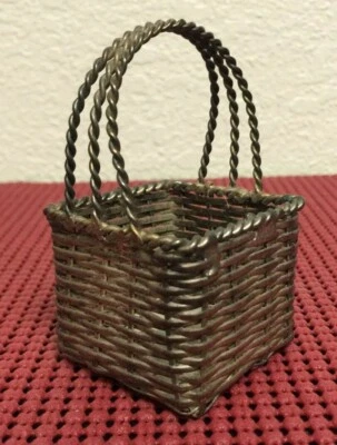 STURDY Silver Square WIRE MESH BASKET with HANDLE  2" W x 1-1/2" D x 3-1/2" H - Image 1 of 4