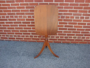 MAHOGANY TILT TOP TABLE BIGGS QUALITY - Picture 1 of 9