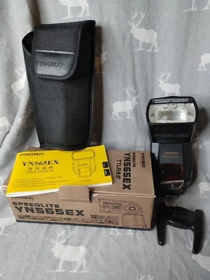 Yong Nuo Speedlite YN-565EX Shoe Mount Flash, Brand New - Image 1 of 4