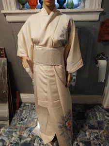 Vintage Sil Kimono vermutlich antik creme handbemalt floral mit Silber & Obi - Bild 1 von 15