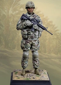 COLLECTORS SHOWCASE DEFENDERS OF FREEDOM CY60001B U.S. ARMYAFRICAN AMERICAN - Picture 1 of 2