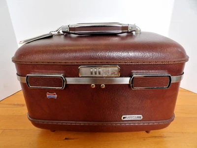 VGC Vintage Brown American Tourister Escort Train Cosmetic Hard Case Luggage Tag - Image 1 of 4