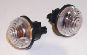 Land Rover Defender 90/110 Front Rear Indicator Lights Clear Amber Bulbs - Picture 1 of 3