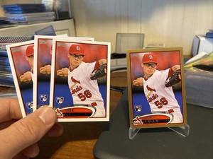 2012 Topps Joe Kelly Update Gold Border Rc Us242 /2012 Rookie Card + Base