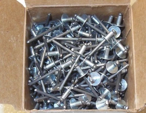 Pop rivets plated and coated steel 8 boxes 250 in each box. - Picture 1 of 7