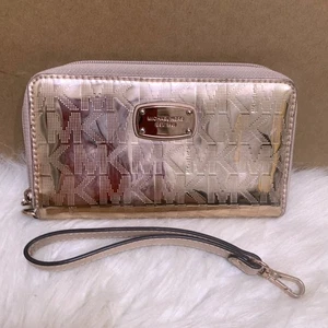 Cartera Muñequera MICHAEL KORS Oro Rosa Espejo Metálico Tamaño Mediano 7" Cremallera Alrededor - Imagen 1 de 16