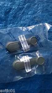 window winder handle GREY PAIR to suit Landcruiser 75 78 79# N69260-10040-13a - Picture 1 of 2