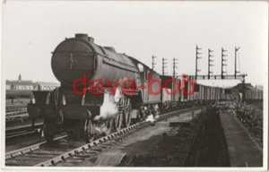Railway Photo LNER V2 813 Finsbury Park 1947 Gresley 2-6-2 Loco - Bild 1 von 1