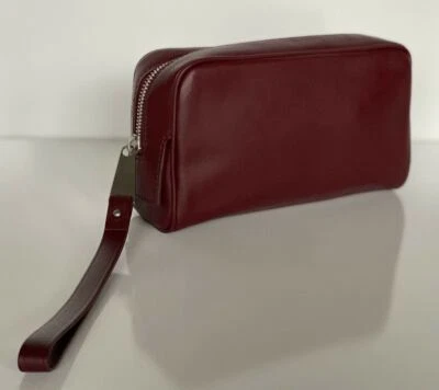 NUEVO CON ETIQUETAS $1020 Bottega Veneta Cuero Burdeos Pequeño Estuche de Aseo Bolsa 575557 Italia Foto 1 de 4