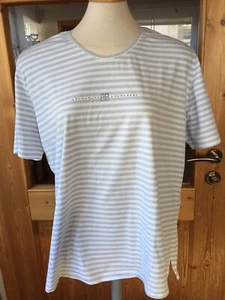 Hellblau/weißes T-Shirt von Bassler Gr. 44 - Bild 1 von 4