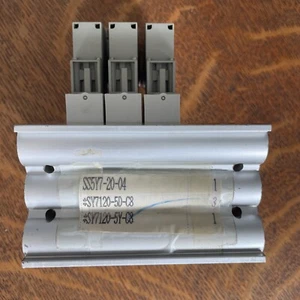 Magnetventil Verteiler SS5Y3-20-04 Montageplatte inklusive drei SY7120-5D-C8 - Bild 1 von 3