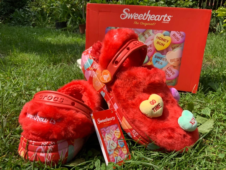 Crocs Sweethearts X Crocs Classic Clogs Valentines Day Man`s Size 13 207741-610