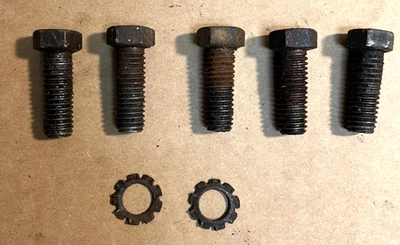 Ford Mustang 1962-1968 6 y V8 3 velocidades cargador superior 3,03 pernos de carcasa trasera Foto 1 de 2