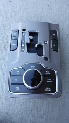 Bisel de ajuste de palanca de cambios Hyundai Equus 2011-2013 con controles para asientos térmicos e información Foto 1 de 4