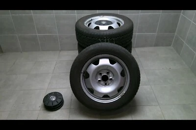 VW Bus | Multivan T5 T6 T6.1 - Winterräder - 235/55/R17 103V - 7E0601027B - Bild 1 von 4