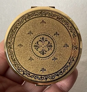 Vintage Schminkspiegel aus gebürstetem Metall & Fleur de Lys Design Messing kompakt #931 - Bild 1 von 14