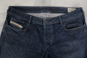 Pantalones de mezclilla Diesel ZATINY para hombre W36 L27 corte bota regular azul lavado 0088Z - Imagen 1 de 18