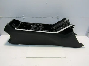 RANGE ROVER VELAR 2017-21 CENTRE CONSOLE J8A2-045M10-AD8PVJ      O6957/36 - Picture 1 of 14