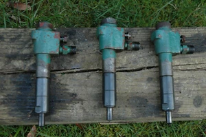 INYECTOR DE COMBUSTIBLE MOTOR DIÉSEL MARINO VOLVO PENTA MD17 MD11 - Imagen 1 de 2