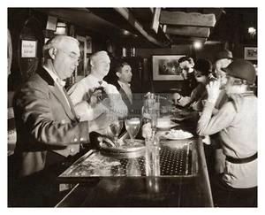 WOMEN DRINKING AT NEW YORK SPEAKEASY PROHIBITION 1920s 8X10 PHOTO - Picture 1 of 4