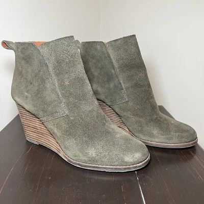 Lucky Brand Suede Ankle Wedge Boots Yoniana Moss Green sz 8 - Image 1 of 4
