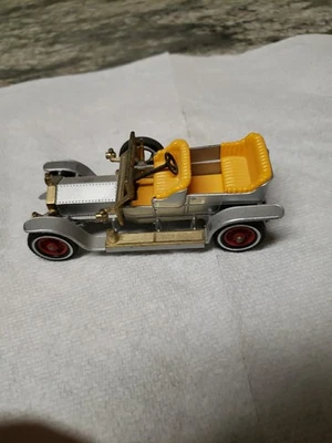 火柴盒 LESNEY 1969 年 YESTERYEAR Y-10 1906 ROLLS ROYCE 银色 GHOST 型号。 — 第 1/4 张图片