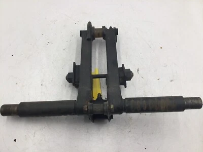 Оригинальный поворотный рычаг верхней задней подвески Skidoo 1997-1998 Formula MX Z Mach 503172800 - Изображение 1 из 4