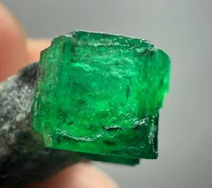 14.50 Carats Well Terminated High Quality Swat Emerald Crystal On Matrix - Imagen 1 de 13