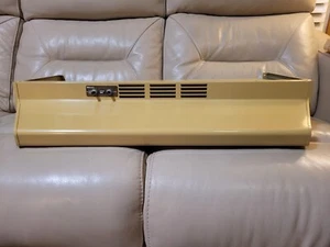 Ventilatore Vintage NuTone Scovill 1976 Harvest Gold Hood Non Condotto 2 Velocità/Luce Nuovo! - Foto 1 di 16