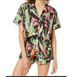 SHOW Me YOUR MUMU PAJAMA SHORT SET SZ M - Picture 1 of 1