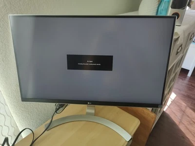 LG 27UD68-W 27-Inch 4K UHD IPS Monitor with FreeSync, Silver/White - Image 1 of 4