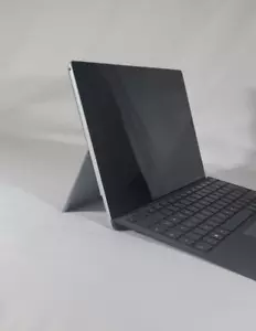 **HIGH SPEC** Microsoft Surface Pro 7 - i5 - 8GB RAM - 256GB ***EXCELLENT*** - Picture 1 of 13