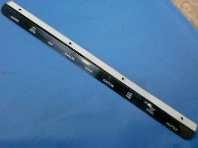 LA TIRA INDICADORA DEL INTERRUPTOR JAGUAR DAIMLER SE ADAPTA A MARK2 MK2 250 V8 E-TYPE C15610, L / H / D - Imagen 1 de 4