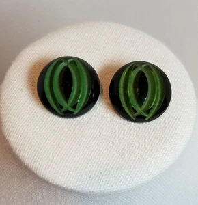 Vintage DIANE VON FURSTENBURG DVF Green & Black Carved Bakelite Earrings Clip On - Picture 1 of 6