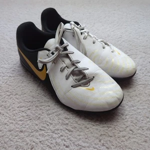 Nike Phantom GX 2 Club FG Football Boots Youth UK 5 White Cleats Firm Ground - Picture 1 of 12