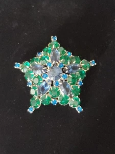 Large Vintage Blue Green Rhinestone Juliana Star Domed Brooch Pin - Picture 1 of 13