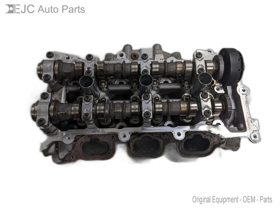 Right Cylinder Head From 2015 Chrysler  Town & Country  3.6 05184510AJ FWD - Image 1 of 4