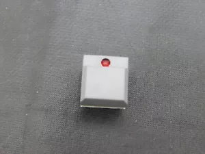 INTERRUPTOR DE EMPUJE LED ITT CANNON 200412 GRIS - VENDEDOR DE EE. UU. ENVÍO RÁPIDO - Imagen 1 de 2