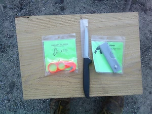 Pelt Handling Kit (Trapping Supplies skinning knife  tail stripper) coyote - Picture 1 of 1