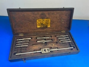 Vintage Stanzset in original Holzkoffer einige Stücke fehlen - Bild 1 von 8