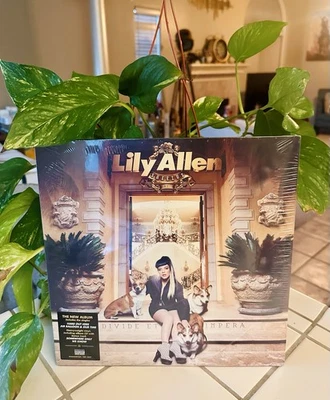 Lily Allen ‎Sheezus UK 2014 Original First Press LP With CD Brand New SEALED! - Image 1 of 2