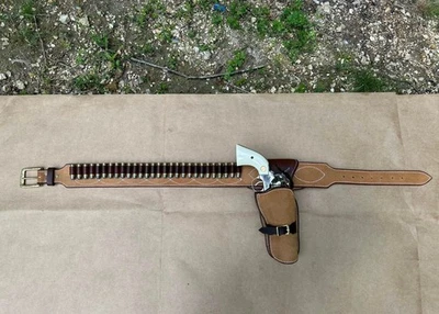 Western Gun Holster Belt Leather Revolver Pistol Tooled .22 .35/357 .44/45 Cal - Image 1 of 4