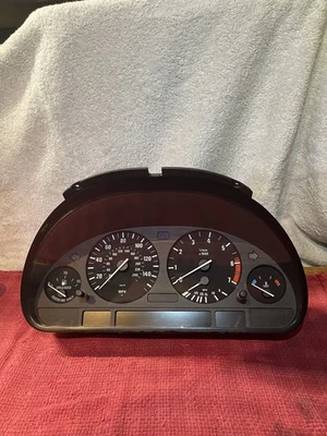 ✅ 97-03 OEM BMW E39 540i AT cuadro de instrumentos medidor velocímetro MPH *NOTA Foto 1 de 4