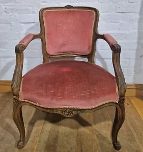 French style carved parlour salon chair - ornate armchair - Picture 1 of 17