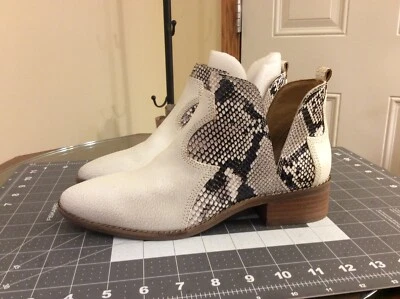 Botines para mujer LUCKY BRAND piel de serpiente muesca en V Leymon cuero sin cordones occidental 7,5 M Foto 1 de 4