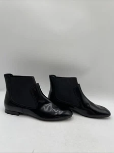 TOD’S Black Leather Round Toe Pull On Ankle Boots Women’s Size 40 - Picture 1 of 5